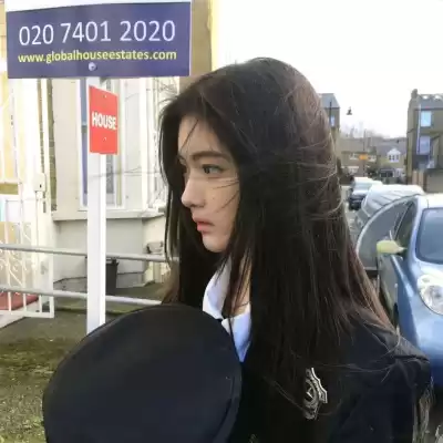 公奥婷